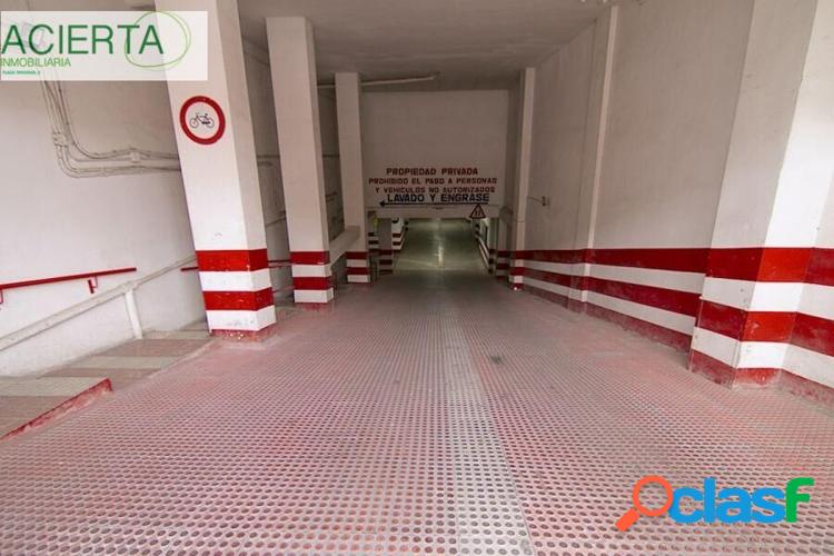 PLAZA DE GARAJE JUNTO GLORIETA DE ARABIAL 1