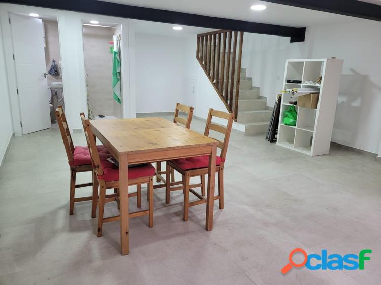 SE ALQUILA LOCAL COMERCIAL EN CALLE BRUSELAS 4