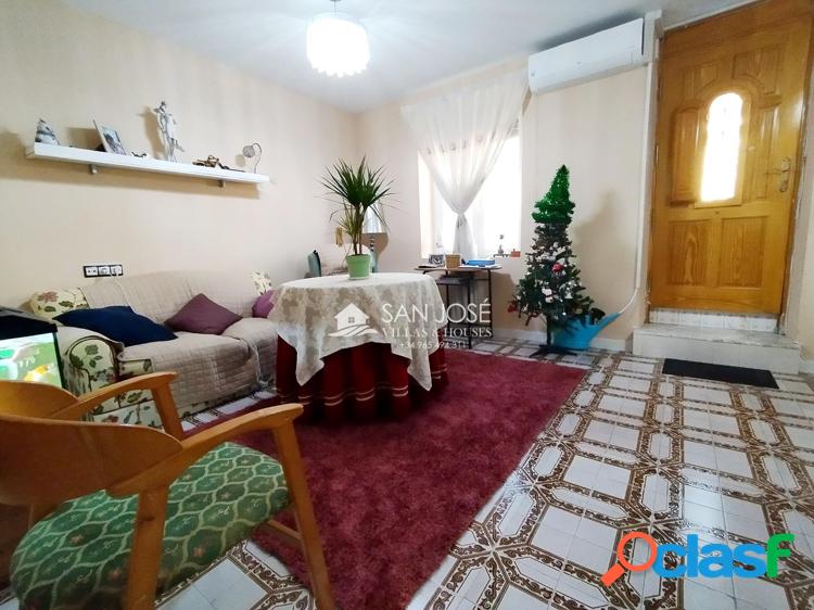 Se vende casa de planta baja en novelda