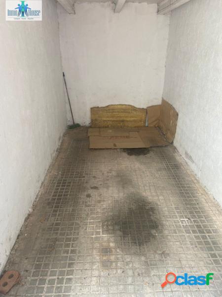 SE VENDE PLAZA DE GARAJE Y TRASTERO 5