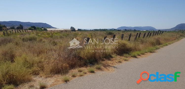SE VENDE SOLAR A DOS KM DE AGOST 2