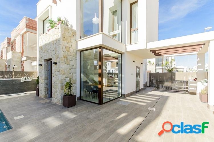 VILLA DE OBRA NUEVA EN PLAYA HONDA 1