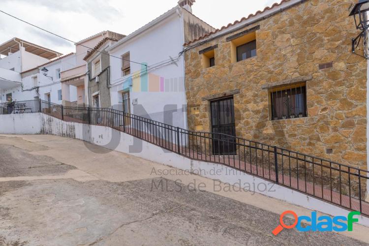 \xc2\xa1Oportunidad! Estupenda casa en venta en La Codosera, posibilidad de alquiler con opci\xc3\xb3n a compra
