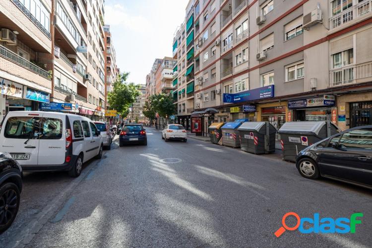 Local comercial en C/ Emperatriz Eugenia 2