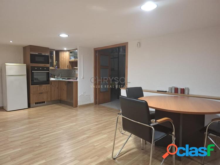 LOCAL COMERCIAL EN EL BARRIO DE GR\xc3\x80CIA A REFORMAR.