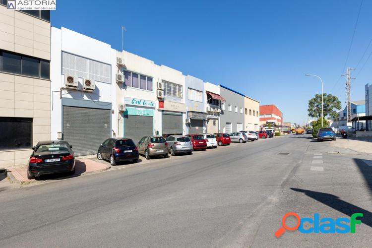 Local comercial en el Pol\xc3\xadgono Juncaril