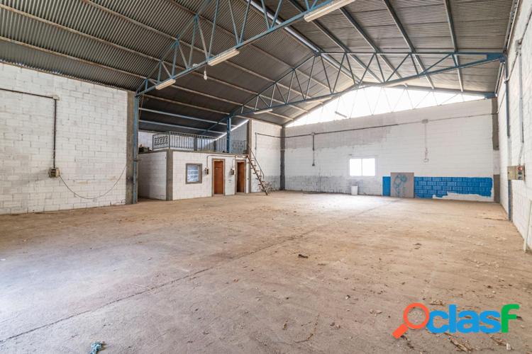 NAVE INDUSTRIAL DE 240M2 EN JUN-GRANADA 3