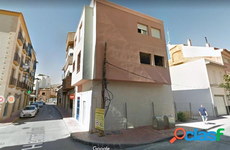 OPORTUNIDAD LOCAL COMERCIAL A 2 CALLES 4