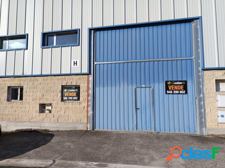 Pabellon industrial con playa en venta
