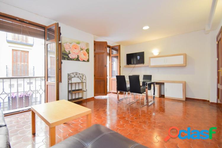 Piso con 309 m2, 165 m2 construidos, 5 habitaciones, 2 ba\xc3\xb1os, amplio sal\xc3\xb3n, balcones, patio 100 m2