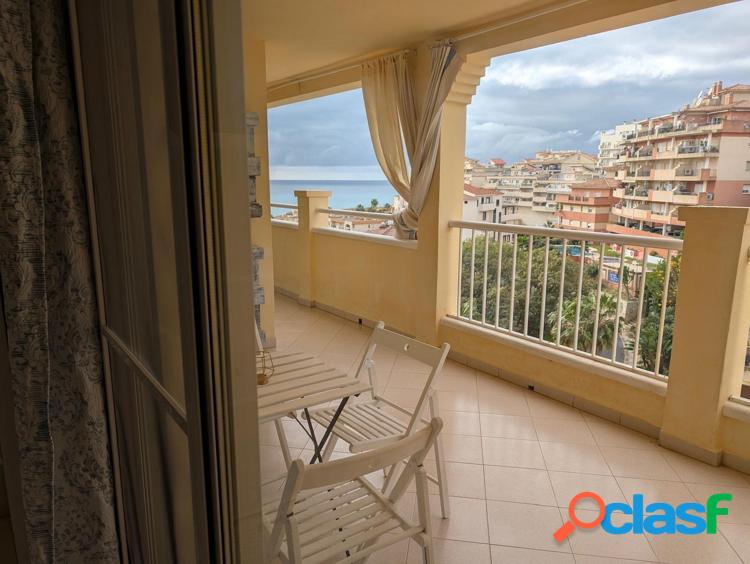 Piso de 2 Habitaciones con Vistas al Mar en Torrequebrada, Benalm\xc3\xa1dena