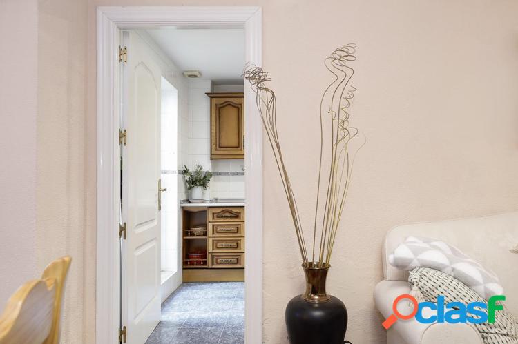 PONEMOS A LA VENTA UN PISO A DOS MINUTOS DE PUERTA REAL! 6