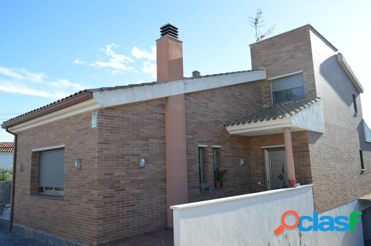 PRECIOSA CASA SEMINUEVA EN SEGUR DE CALAFELL CENTRO 4