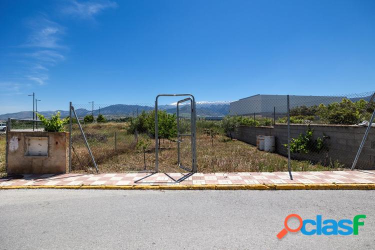 Solar urbano en Otura