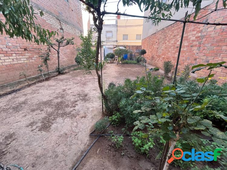 Terreno en venta en pleno centro en Vilanova con 130 m2 por 57500 Eur 5