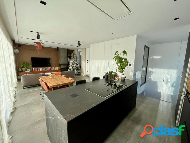 Vendemos una Elegante y Moderna Villa con Impresionantes Vistas al Mar 6