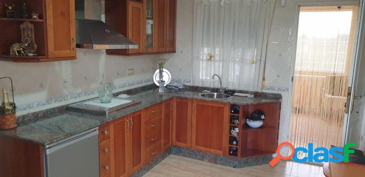 VENTA DE ENCANTADORA CASA DE CAMPO EN GRANJA DE ROCAMORA ZONA URBANA 5