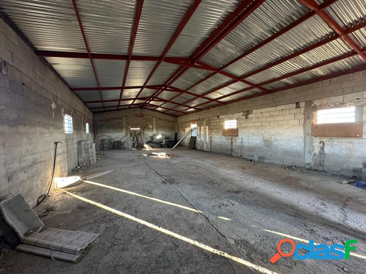VENTA DE NAVE CON PARCELA