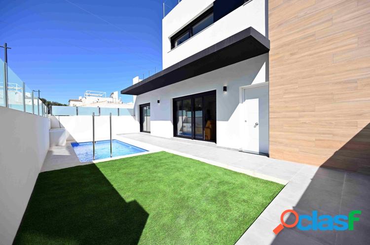 ADOSADOS DE OBRA NUEVA EN ORIHUELA COSTA