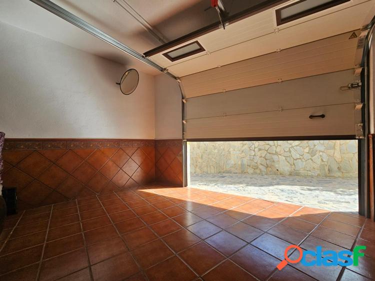 CASA EN PLENO CENTRO DE FONDON 5
