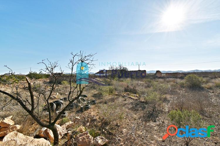 CASA PARA RESTAURAR EN TERRENO DE 6.000 METROS - REF 557 4