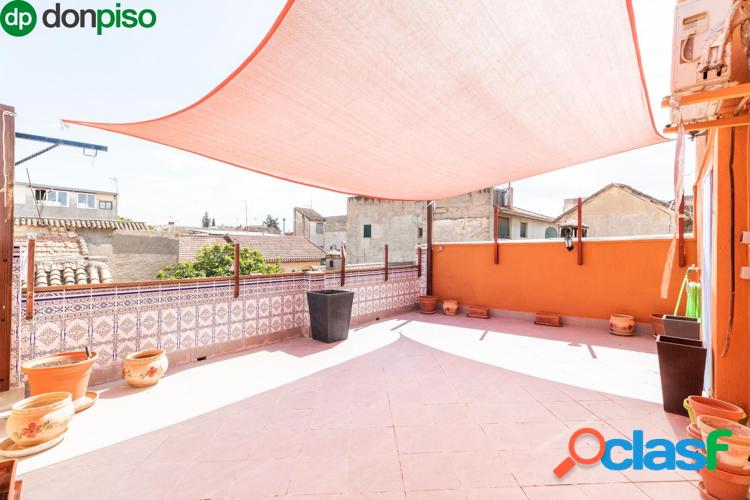 Encantadora vivienda situada en pleno\xe2\x80\xafcasco hist\xc3\xb3rico de Santa Fe.