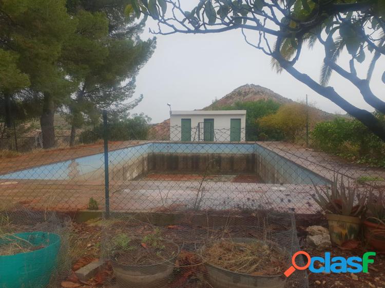 EXCELENTE CHALET A 2 MINUTOS DE PETRER 3