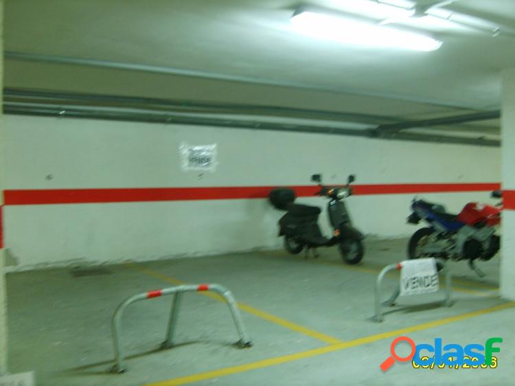 Garaje en venta en Torrecaballeros 6