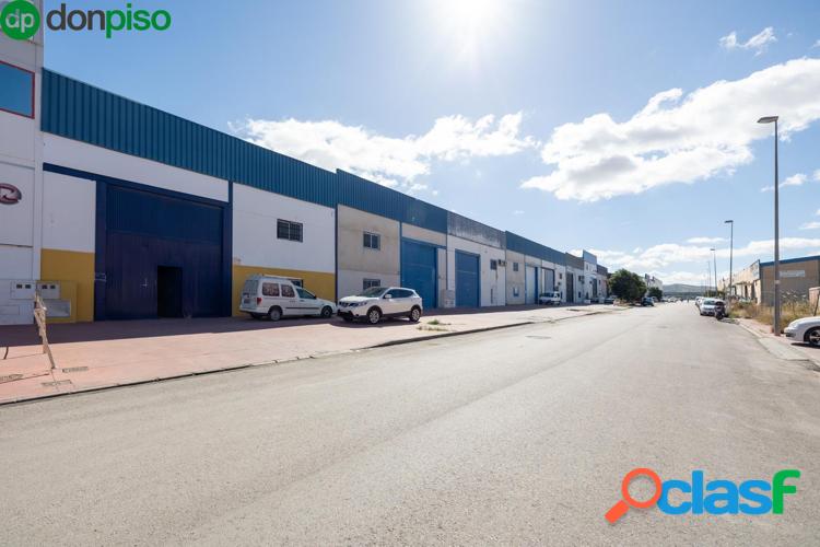 Magn/xc3/xadfica nave industrial en Chauchina 1