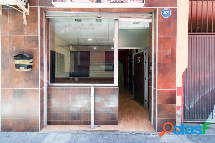 OPORTUNIDAD DE LOCAL COMERCIAL CON POSIBILIDADES DE CAMBIO DE USO A VIVIENDA
