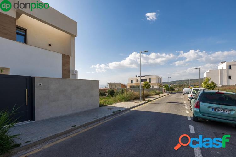 Parcela en suelo urbano en zona ferial de Huetor Vega. 1