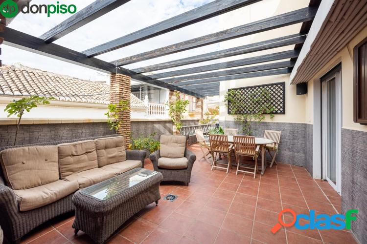PRECIOSA CASA EN ZONA PARQUE ALMUNIA
