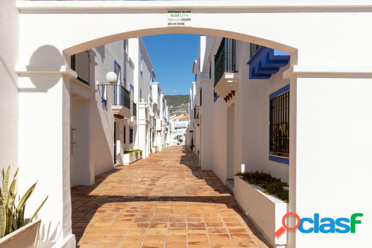 PRECIOSO \xc3\x81TICO-D\xc3\x9aPLEX EN PERLA DE ANDALUC\xc3\x8dA