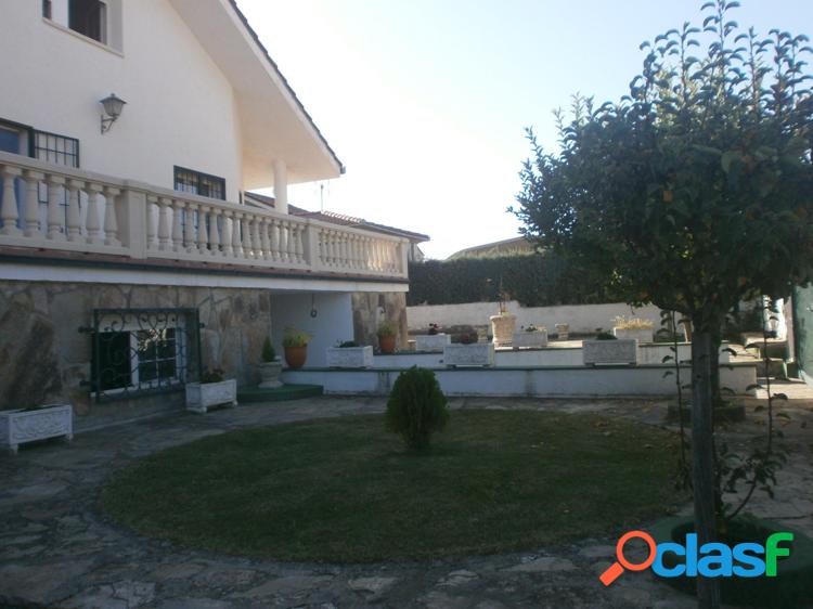 Se vende chalet individual en El Sotillo 4