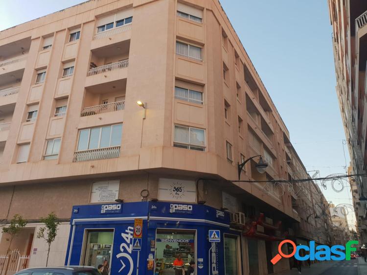VENDO PISO EN PLENO CENTRO DE ELDA CON GARAJE CERRADO 1