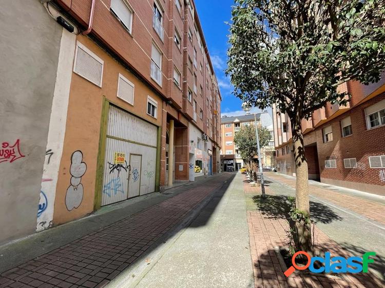 VENTA LOCAL COMERCIAL ZONA NAVALIEGOS 7
