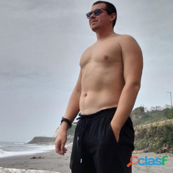 Chico busco sexo casual con chica en Nerja o Torrox Costa