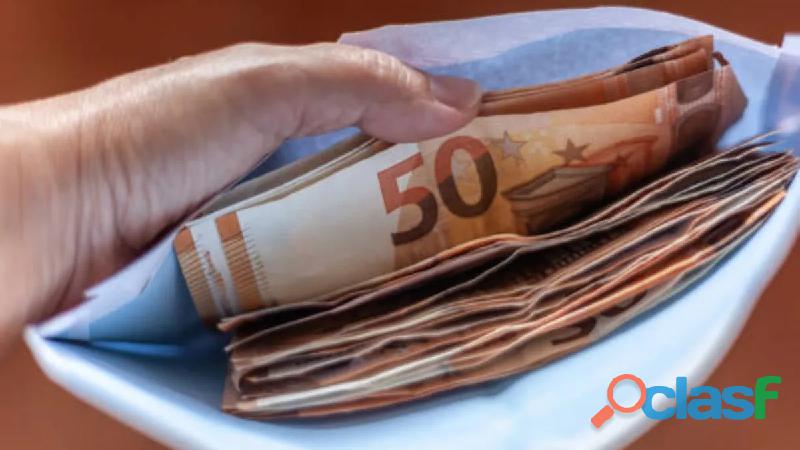 Joven Guapo busca mujer para sexo, pago por ello Joven Guapo busca mujer para sexo, pago por ello