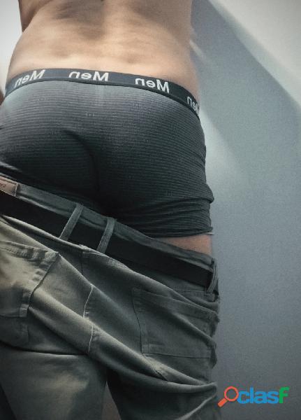Hombre pasivo discreto busca joven activo discreto en Sevilla