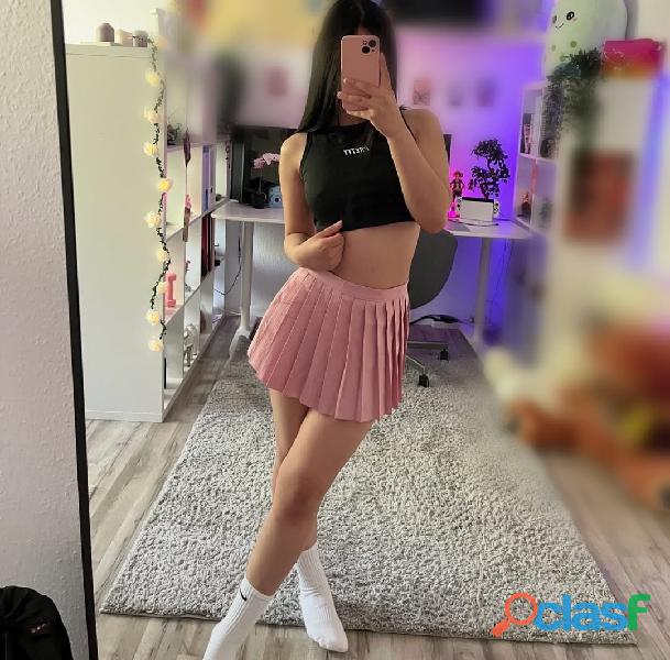 Soy la fantasía que ves en porno… pero en vivo y para ti” Soy la fantasía que ves en porno… pero en vivo y para ti”